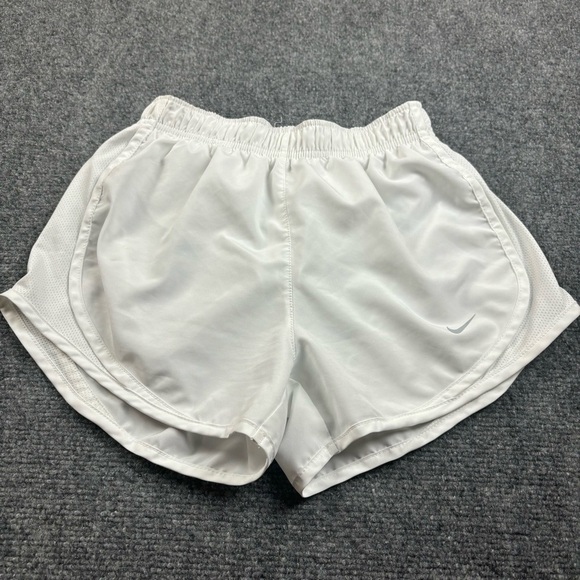 NIKE Women’s White lined Running Shorts Dri-Fit size: XS - Picture 1 of 8